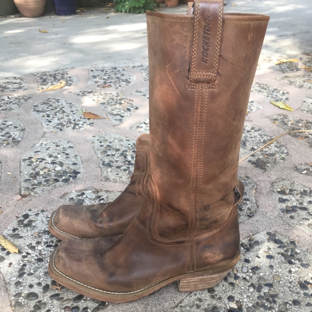 Square toe cowgirl boots